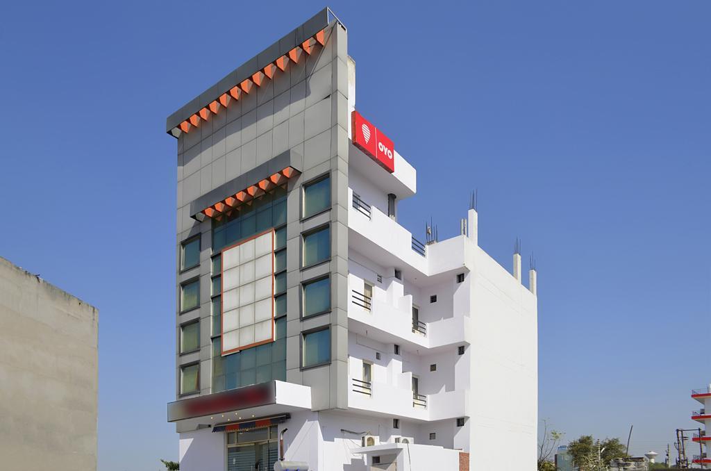 Oyo 2031 Sunshine 3* Lucknow